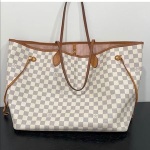 LOUIS VUITTON NEVER FULL GM ROSE BALLERINA INTERIOR